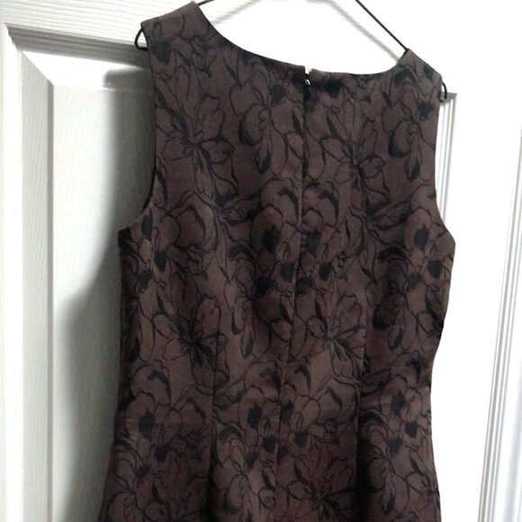 Cute Jones Studio Sleeveless Sheath dress. Brown with Black Floral Pattern - Picture 9 of 14